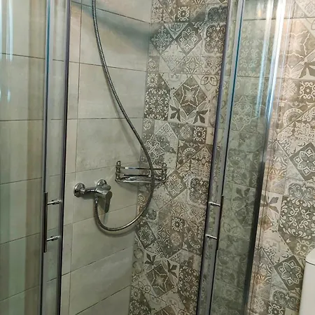 η θάλασσα Stylish Flat With Panoramic Roof Garden